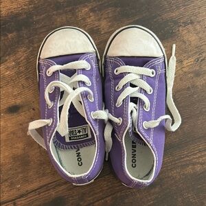 Toddler/Kids Converse Purple Low-Top Sneakers with White Details